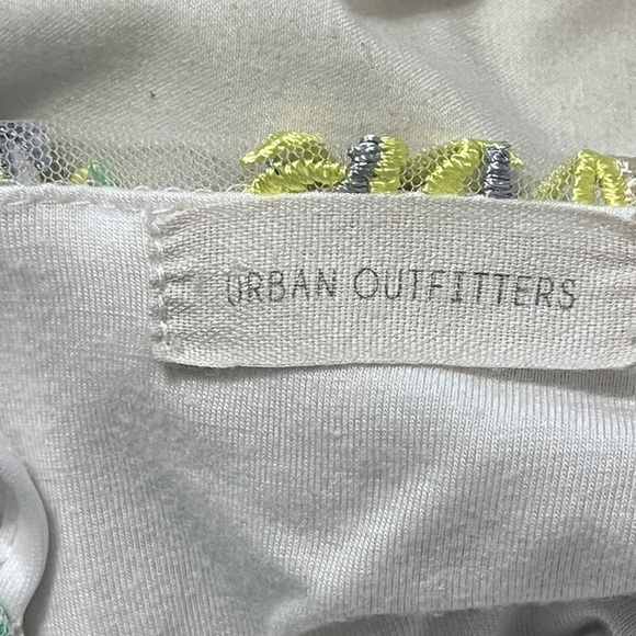 FINAL PRICE Urban Outfitters Embroidered Cropped Top - Picture 5 of 5